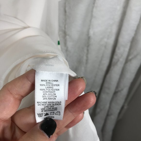 1.State L XL Women's Flutter lace sleeve smocked top - Picture 6 of 8